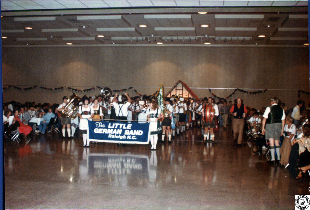 1981 10 10 10 Oktoberfest @ Civic Center.jpg